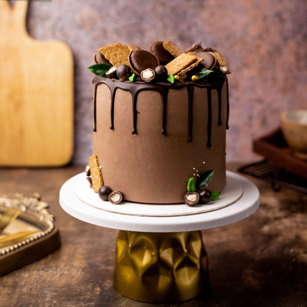 Chocolate Cake Dome Shaped Baking Pan Cake Stand Metal White And Gold