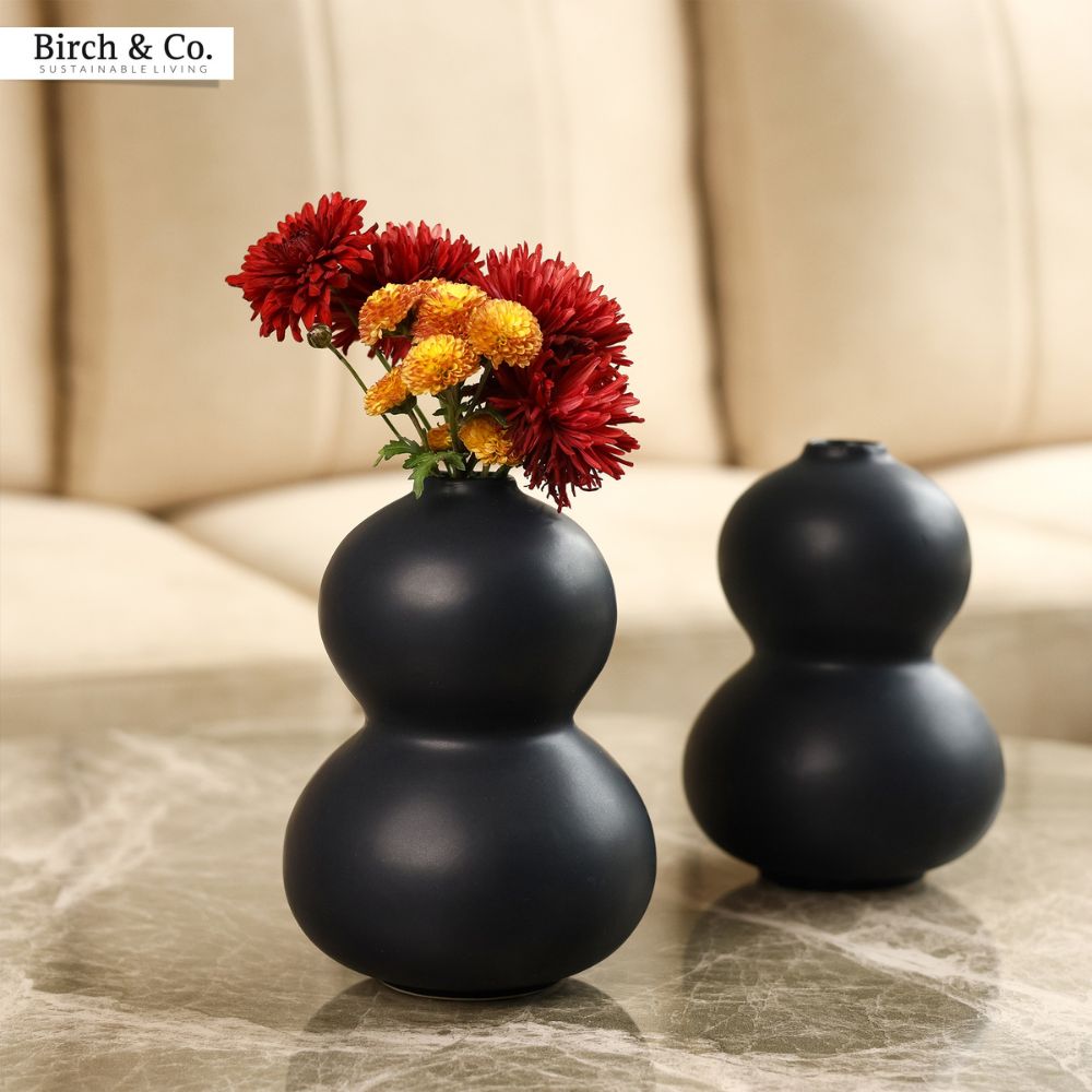 Black Peanut Vase